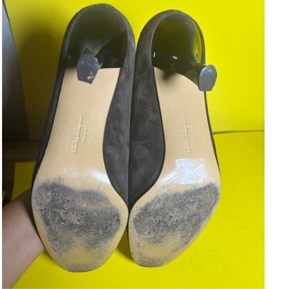 Salvatore Ferragamo Made in Italy Suede Leather Brown Pumps Size 9.5 B - Picture 7 of 8